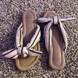 beach flip flop sandals